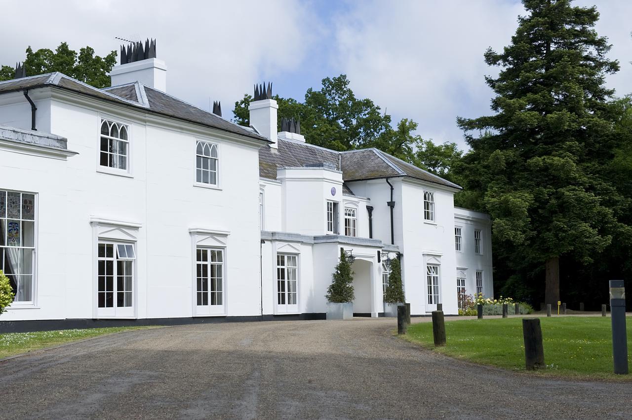 Готель Gilwell Park Чінґфорд Екстер'єр фото