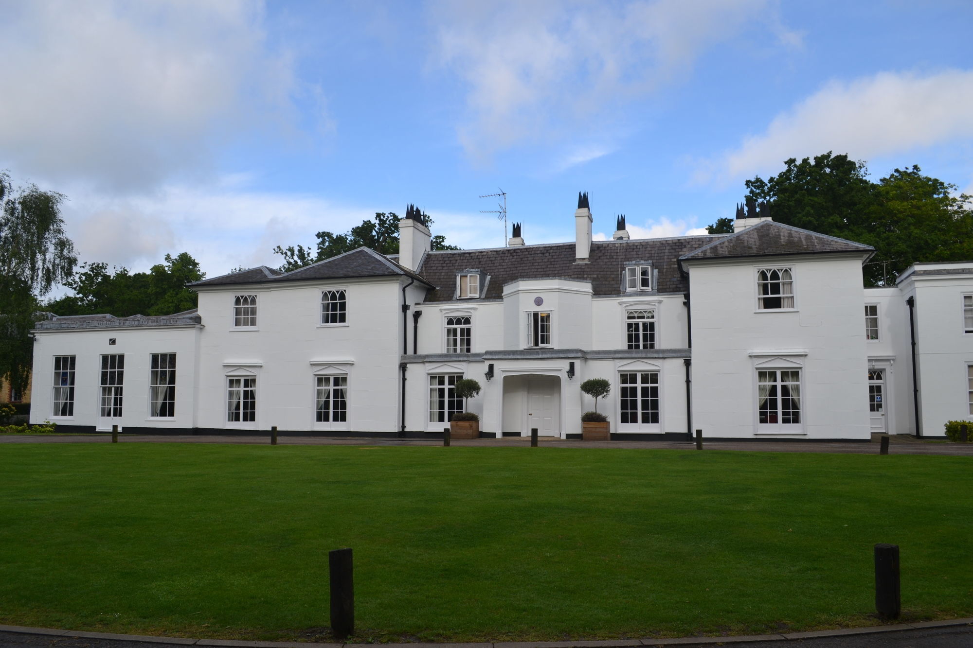 Готель Gilwell Park Чінґфорд Екстер'єр фото